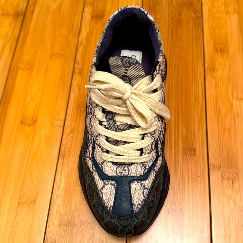 Gucci shoes